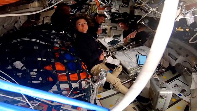 هیچ انسانی تا به حال اینقدر دور از زمین نبوده است